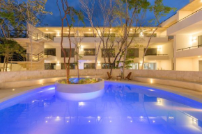 Modern 4 Condos 8BR Surrounded by Nature Sunbeds and Shared Pool